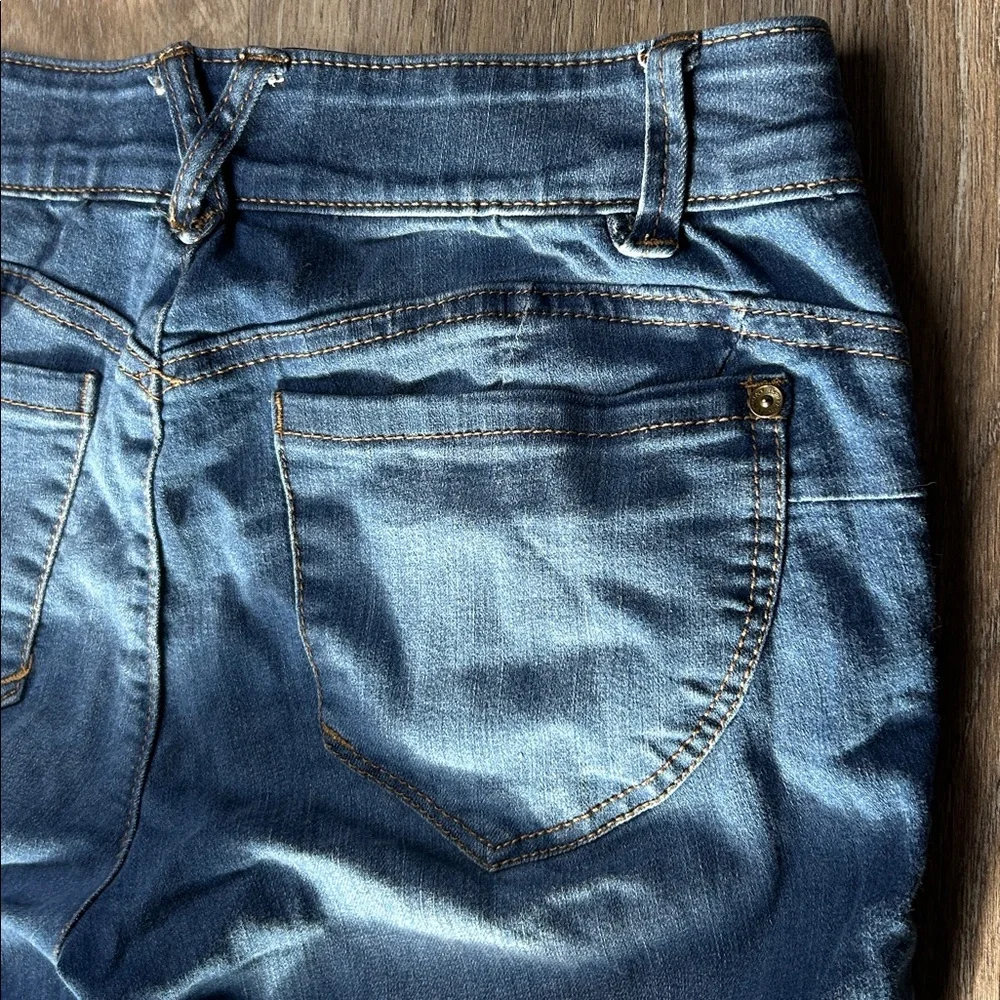 Democracy “Ab Technology” Ankle Jeans Size 2